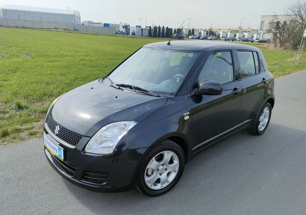 Suzuki Swift cena 13900 przebieg: 170675, rok produkcji 2009 z Zambrów małe 407